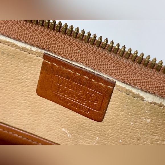 Vtg 2 Tone Pebbled All Weather Leather Dooney Bourke Cross Body Bag Purse - Picture 11 of 16